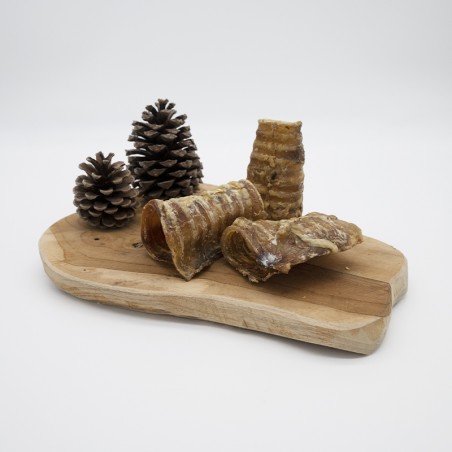 Trachée de boeuf 15cm - friandise de mastication occupation naturelle pour chiens Trachée de boeuf 15cm - friandise de mastication occupation naturelle pour chiens