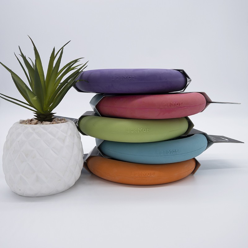 LickiMat Ufo - Tapis de léchage occupation pour chiens avec ventouses